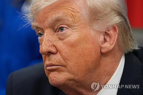 트럼프 "파월, 일자리 못 구해 연준에 남으려는 것" 독설