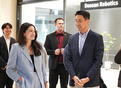 [Featured Stock] Doosan Robotics gains 8% on news of cooperation discussion with Nvidia