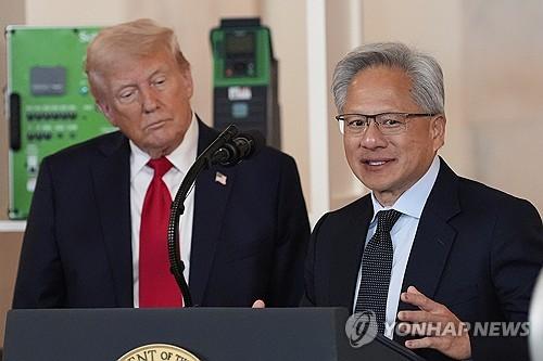 Trump Invites Nvidia, Apple, Exxon, Boeing CEOs to Accompany Him on China Visit