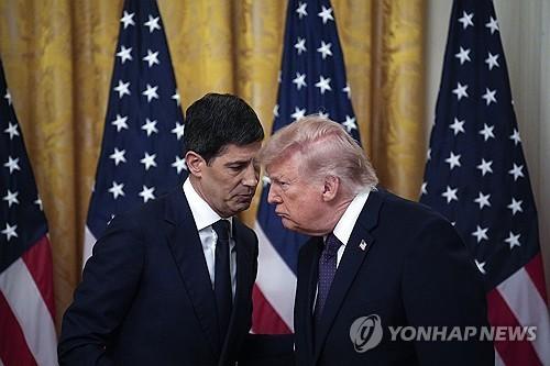 트럼프, 연준의장 수시로 전화…대통령-중앙은행 거리두기 이탈
