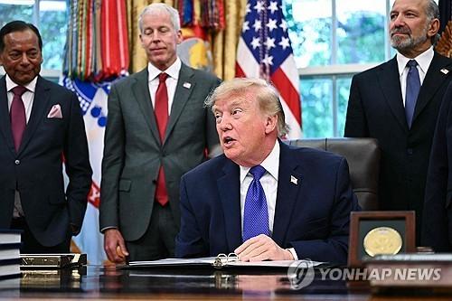 선거 급한 트럼프, 20조원 규모 제철소 투자 발표…"관세 덕분"