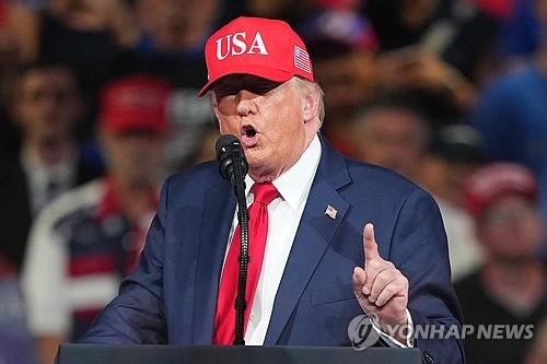 트럼프, '캐나다 준회원국' 추진 EU에 "관세부과 또는 교역중단"
