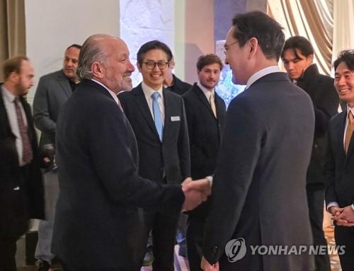 Under pressure of "tariffs if not made in the US"... Government and Samsung-SK Hynix 'grapple'