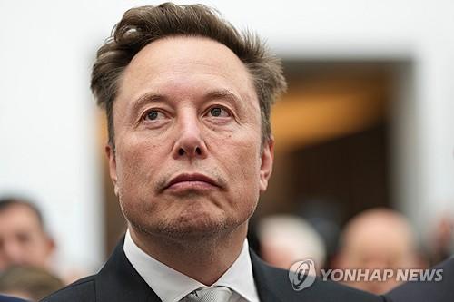 머스크, CNN 삼킨 스카이댄스에 1.3조원 투자…엘리슨 동맹 강화