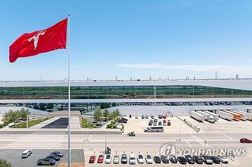 머스크 "테슬라 부지에 연구용 팹 건설…인텔 14A 사용"