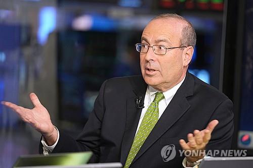 美연준 위원 "기업·소비자 얼마나 버티느냐가 금리인상 결정"