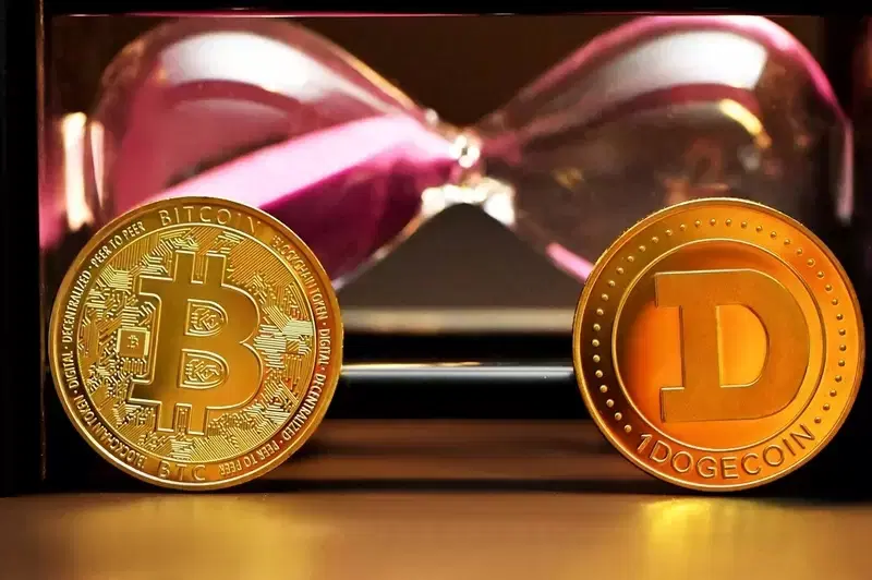 도지코인(DOGE), 무제한 공급 덫에 허우적...채굴자들은 받자마자 '투매'