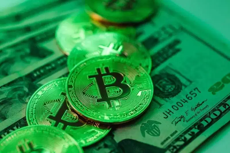비트코인(BTC), 200주 이동평균선 붕괴...FTX 공포 데자뷔 경고