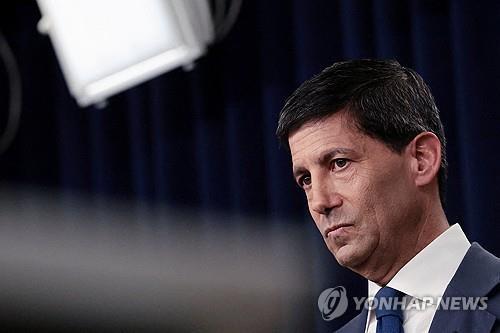 美연준 '깜짝 인상' 없이 '매파적 동결'…시장은 인플레 우려(종합)