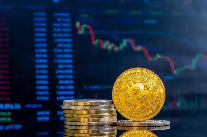 Bitcoin (BTC), active addresses lowest since 2018... hitting $15,000 bottom and starting a reversal?