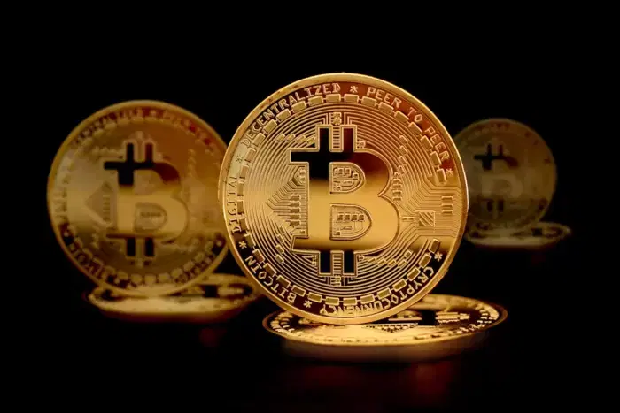 Gold and Stocks Surge on Stagflation Warning... Bitcoin (BTC) 'Stagnates' Alone