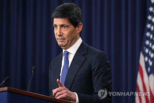워시 "인상 결정은 연준이한 것…시장 주도한 것 아니다"